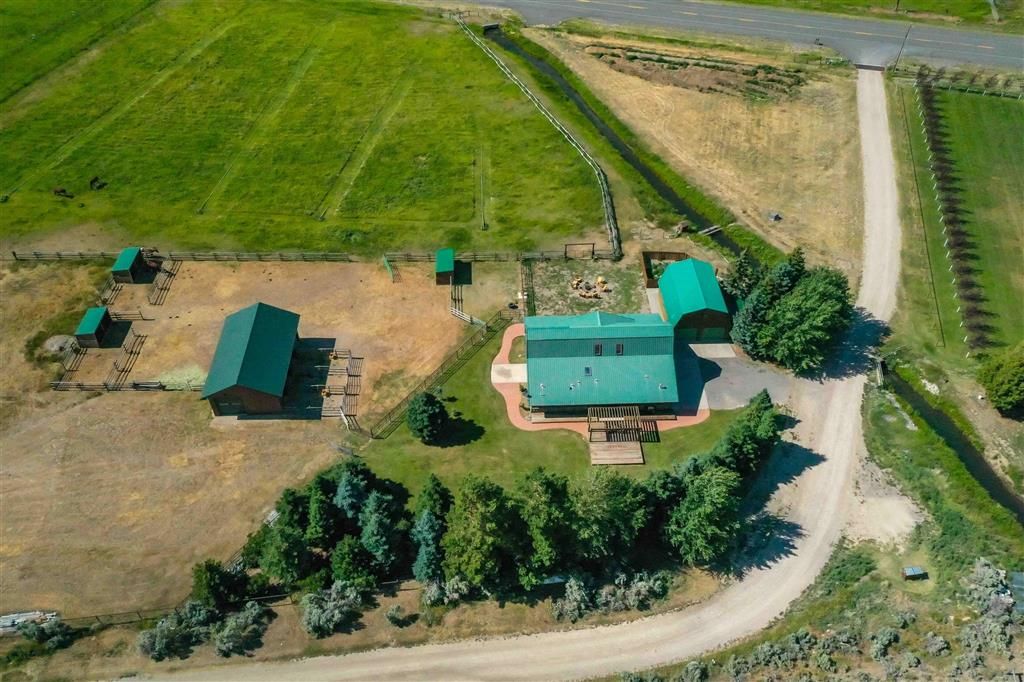 Photo of 7 Needlegrass Rd #LONE PINE ESTATES LO, Cody, WY 82414 (MLS # 10031057)
