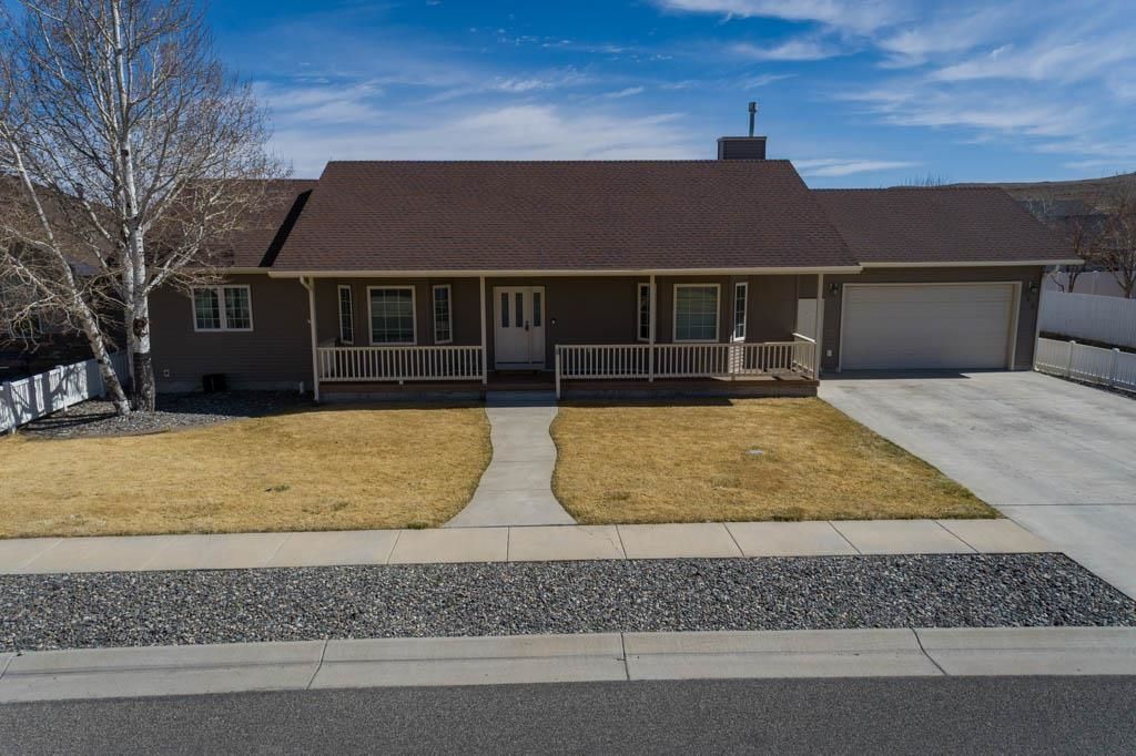 Photo of 926 33rd St, Cody, WY 82414 (MLS # 10032190)