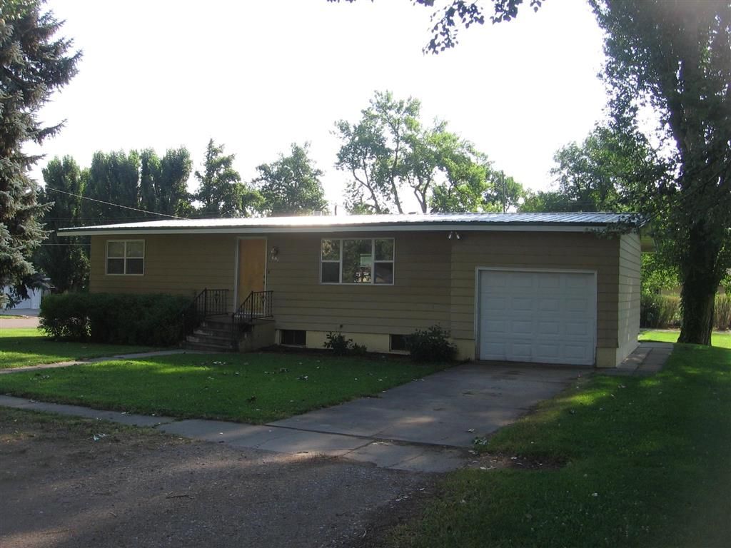 Photo of 601 S 8th St, Basin, WY 82410 (MLS # 10030342)