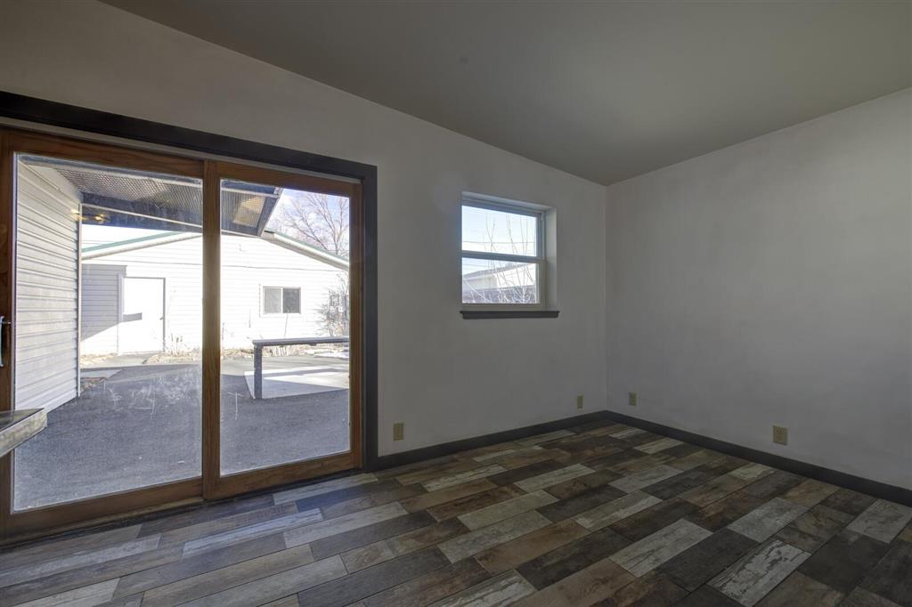 Cody, Wyoming 82414, United States, 2 Bedrooms Bedrooms, ,3 BathroomsBathrooms,Residential,Pending,81269