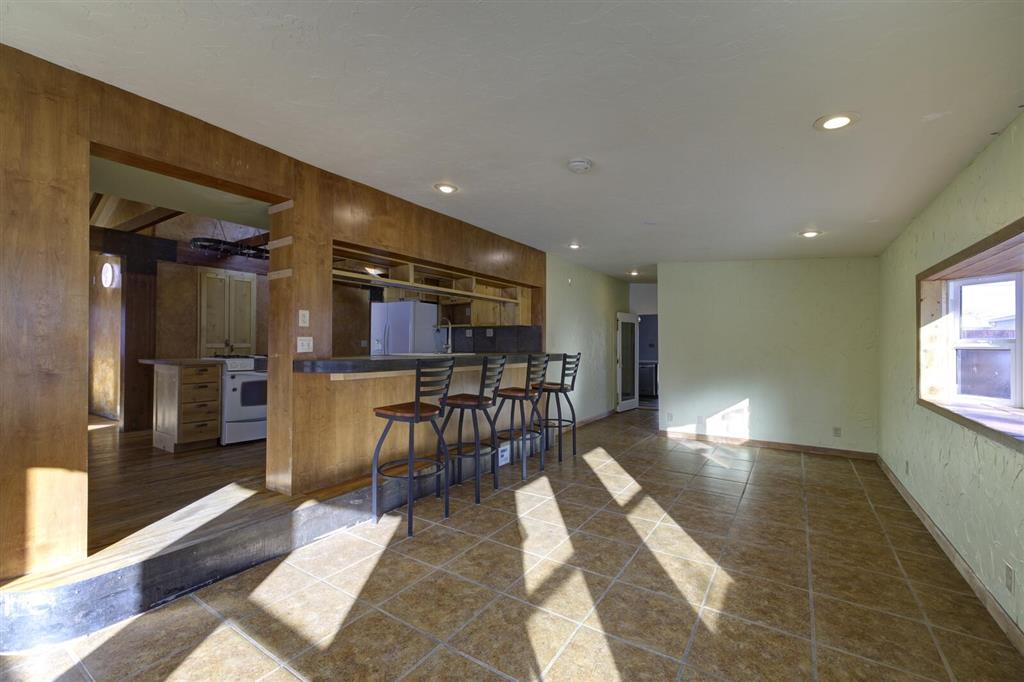 Cody, Wyoming 82414, United States, 2 Bedrooms Bedrooms, ,3 BathroomsBathrooms,Residential,Pending,81269