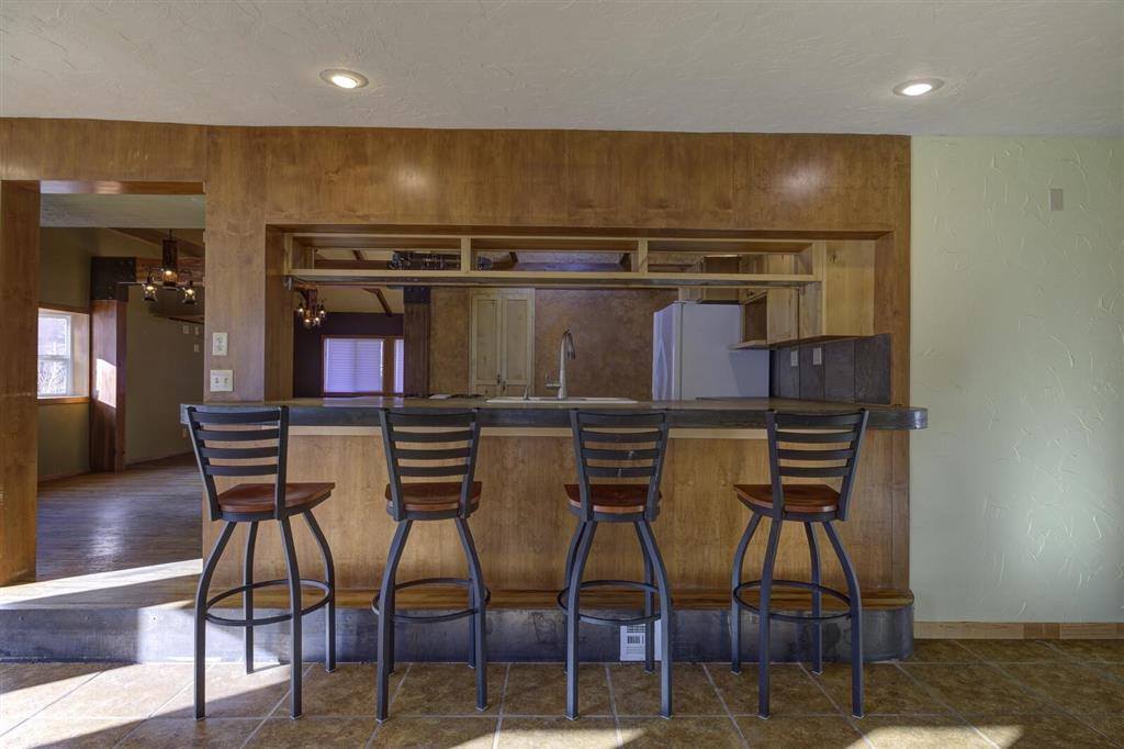 Cody, Wyoming 82414, United States, 2 Bedrooms Bedrooms, ,3 BathroomsBathrooms,Residential,Pending,81269