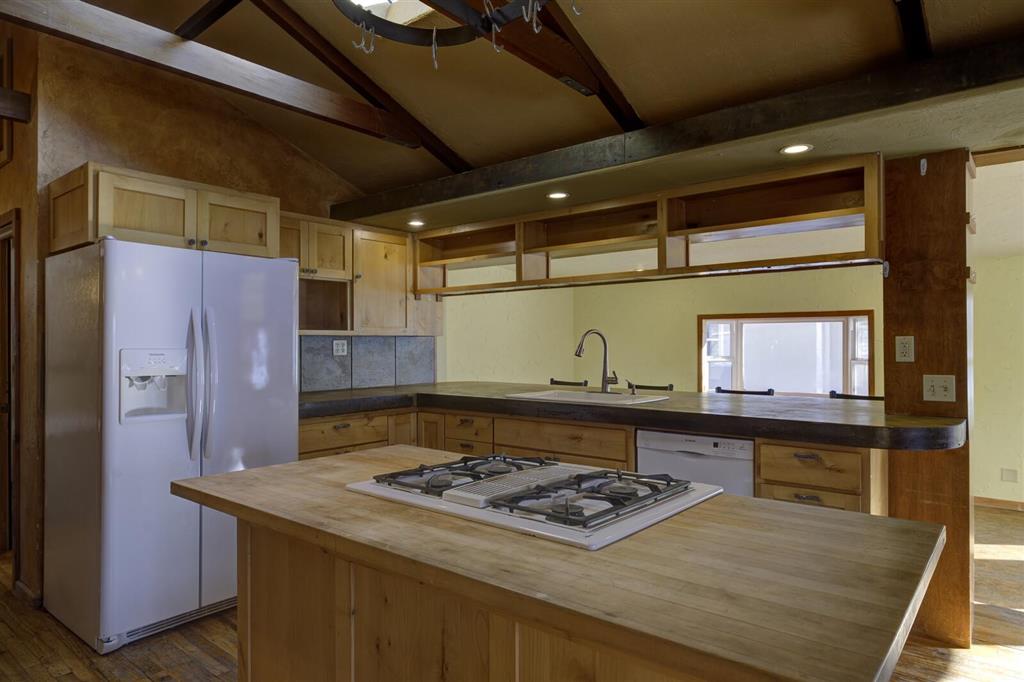 Cody, Wyoming 82414, United States, 2 Bedrooms Bedrooms, ,3 BathroomsBathrooms,Residential,Pending,81269