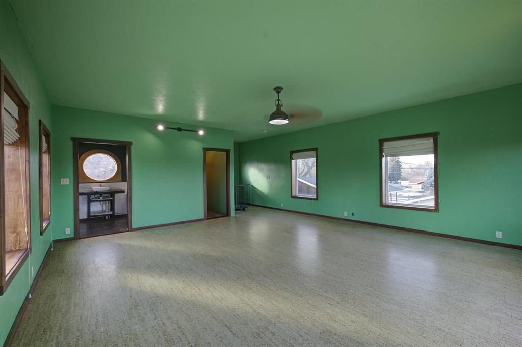 Cody, Wyoming 82414, United States, 2 Bedrooms Bedrooms, ,3 BathroomsBathrooms,Residential,Pending,81269