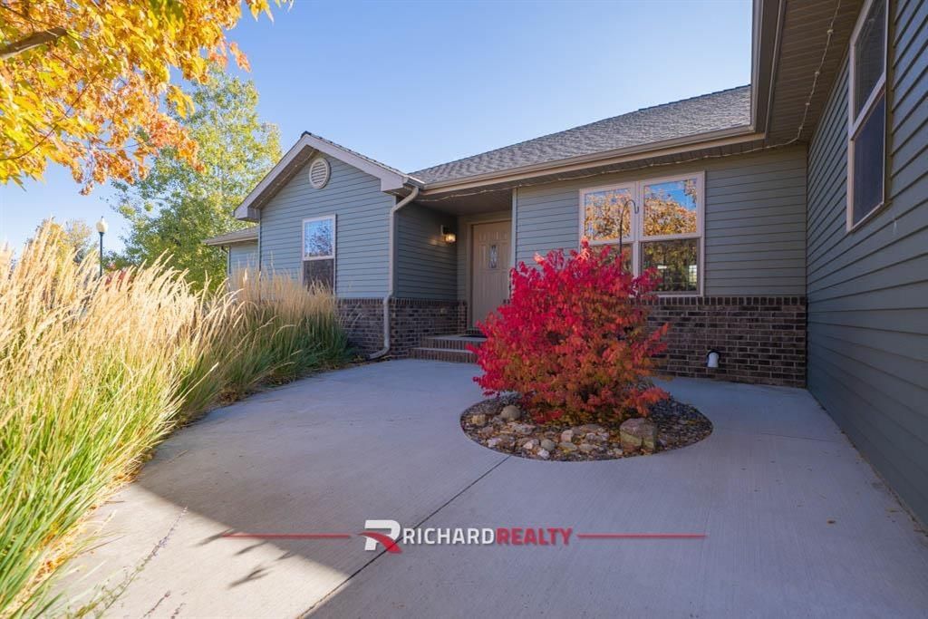Photo of 1004 Greenfield Dr, Powell, WY 82435 (MLS # 10031793)