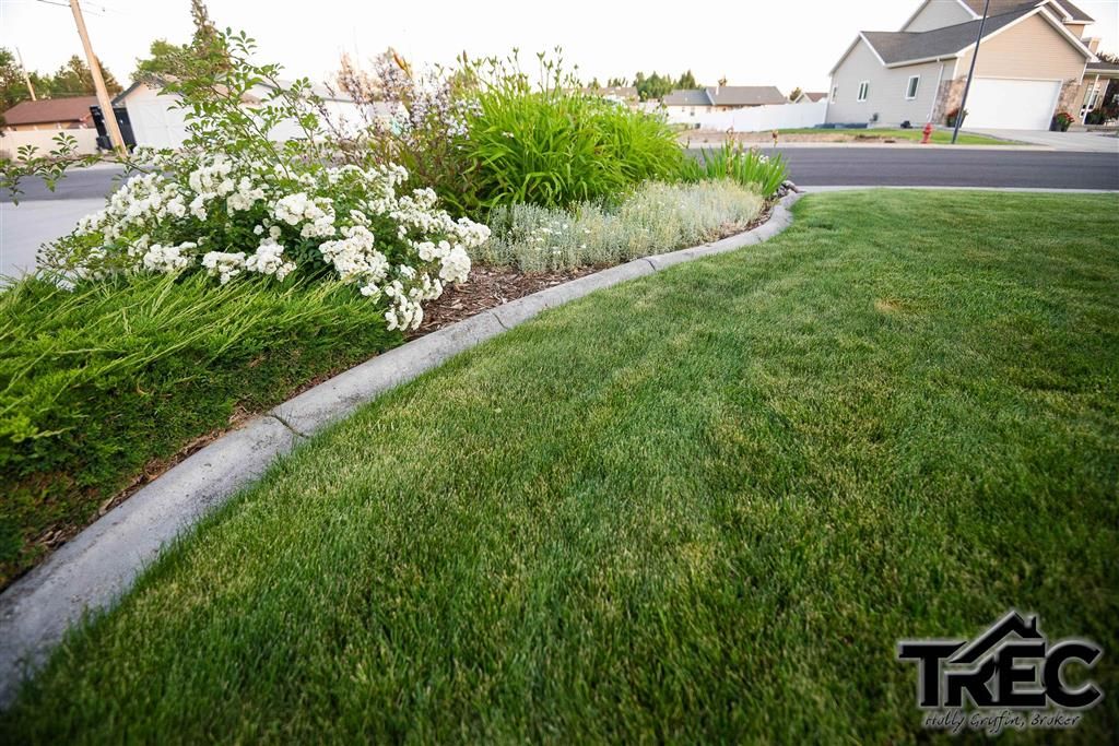 Photo of 621 Avenue B, Powell, WY 82435 (MLS # 10031172)