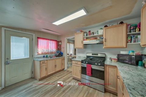 Tiny photo for 747 E Jefferson St, Powell, WY 82435 (MLS # 10032367)