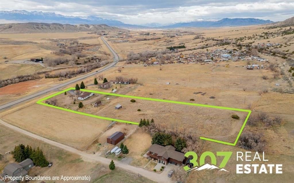 Photo of 293 Southfork Rd, Cody, WY 82414 (MLS # 10032083)