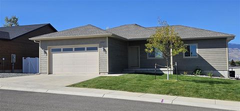 Photo of 2707 Skyview Ln #2, Cody, WY 82414 (MLS # 10031529)