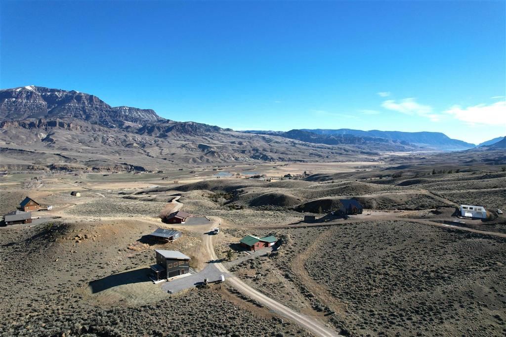 Photo of 212 Hawk Dr, Wapiti, WY 82450 (MLS # 10032170)