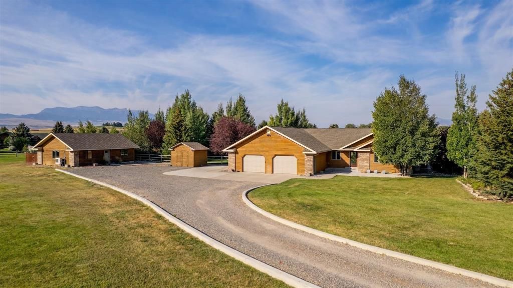 Photo of 19 Diamond View Rd, Cody, WY 82414 (MLS # 10031618)