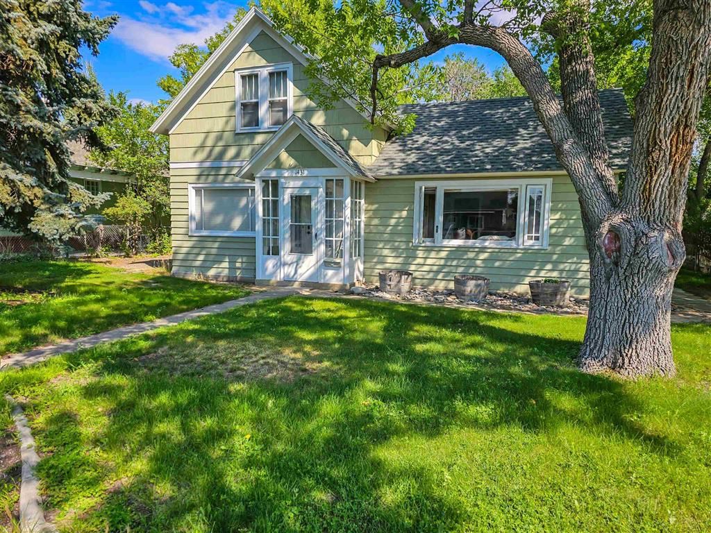 Photo of 1431 Wyoming Ave, Cody, WY 82414 (MLS # 10031876)