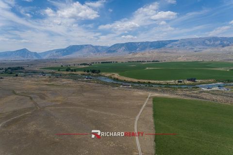 Tiny photo for 77 Eagle Rock Trail, Clark, WY 82435 (MLS # 10031532)