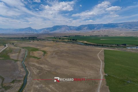 Tiny photo for 77 Eagle Rock Trail, Clark, WY 82435 (MLS # 10031532)