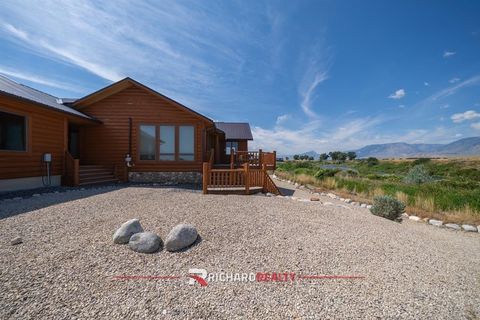 Tiny photo for 77 Eagle Rock Trail, Clark, WY 82435 (MLS # 10031532)