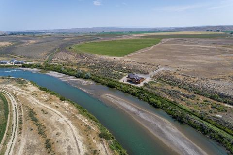 Tiny photo for 77 Eagle Rock Trail, Clark, WY 82435 (MLS # 10031532)