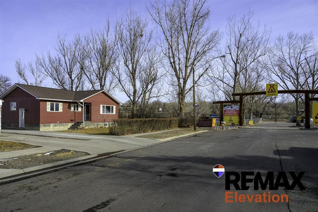 Photo of 208 N 4th Ave, Greybull, WY 82426 (MLS # 10031993)