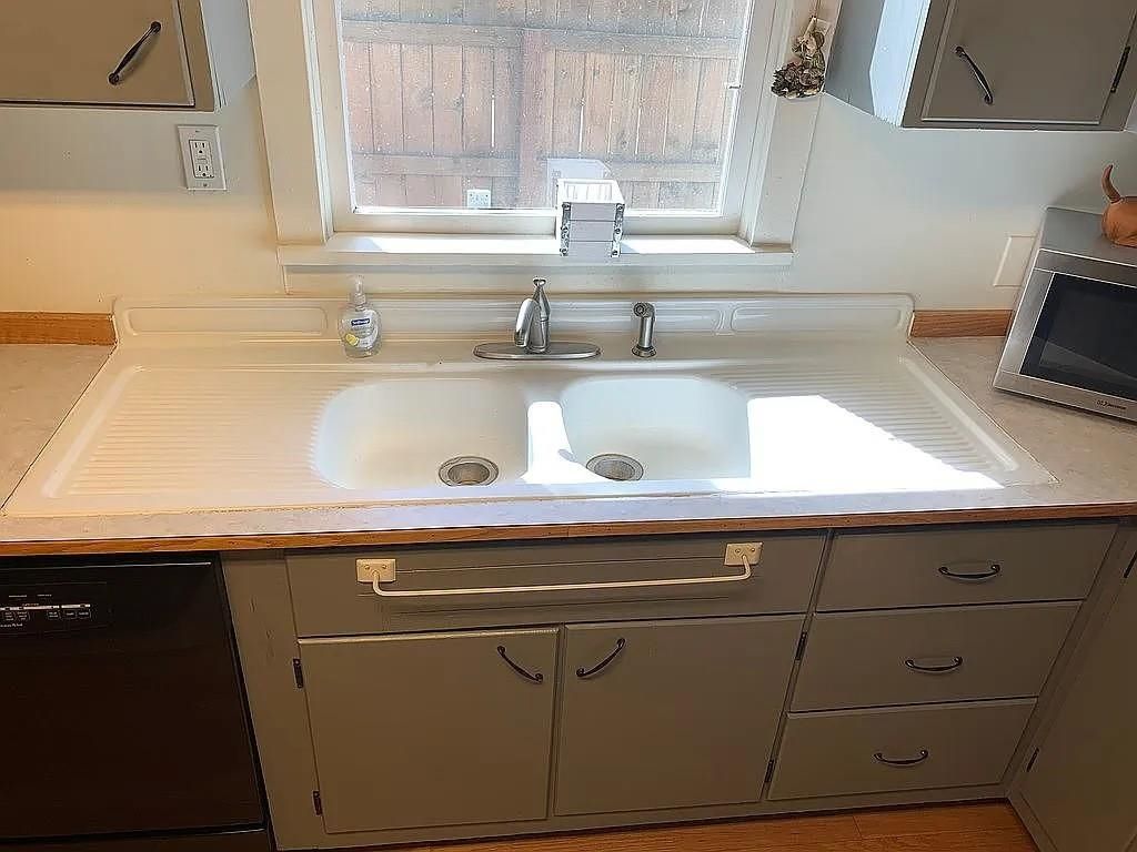 Photo of 1431 Alger Ave, Cody, WY 82414 (MLS # 10032014)