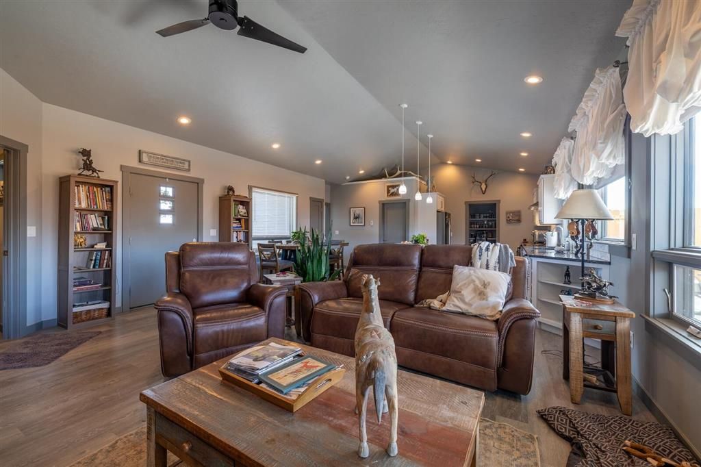 Photo of 5 Cowboy Dr, Clark, WY 82435 (MLS # 10031537)