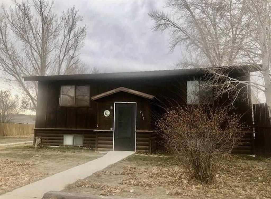 Photo of 217 8th Ave N Ave, Greybull, WY 82426 (MLS # 10031361)