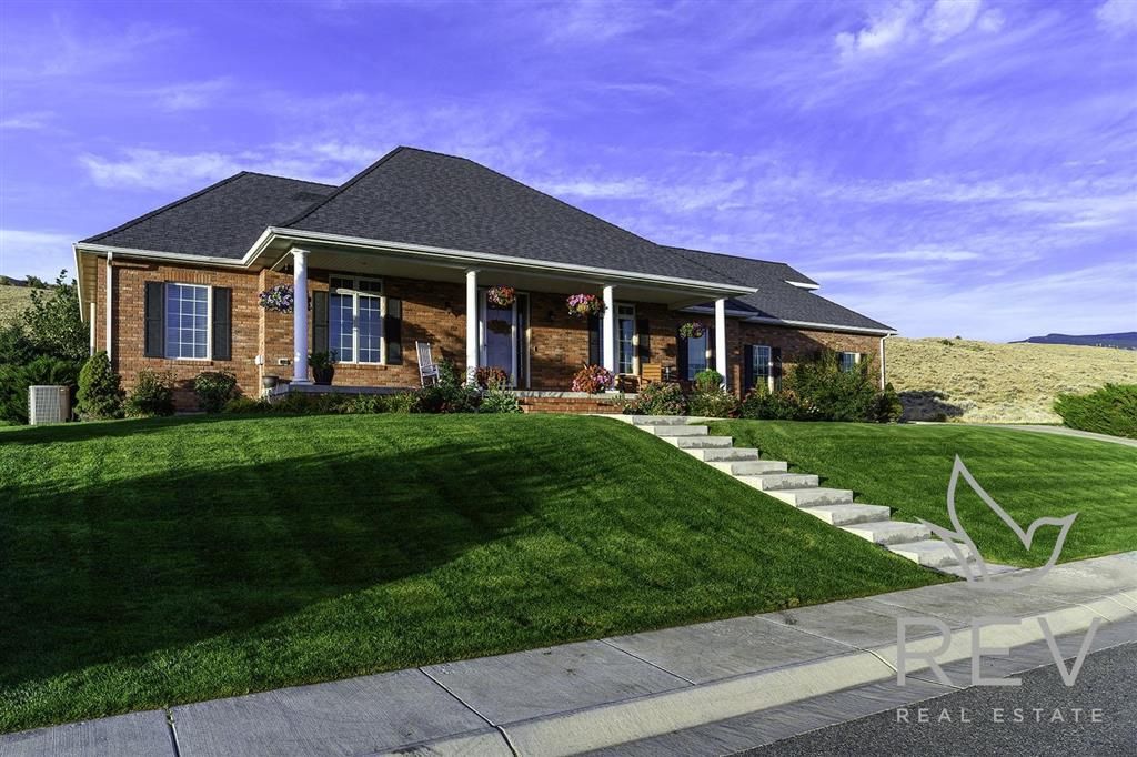 Photo of 732 Links View Dr, Cody, WY 82414 (MLS # 10032154)