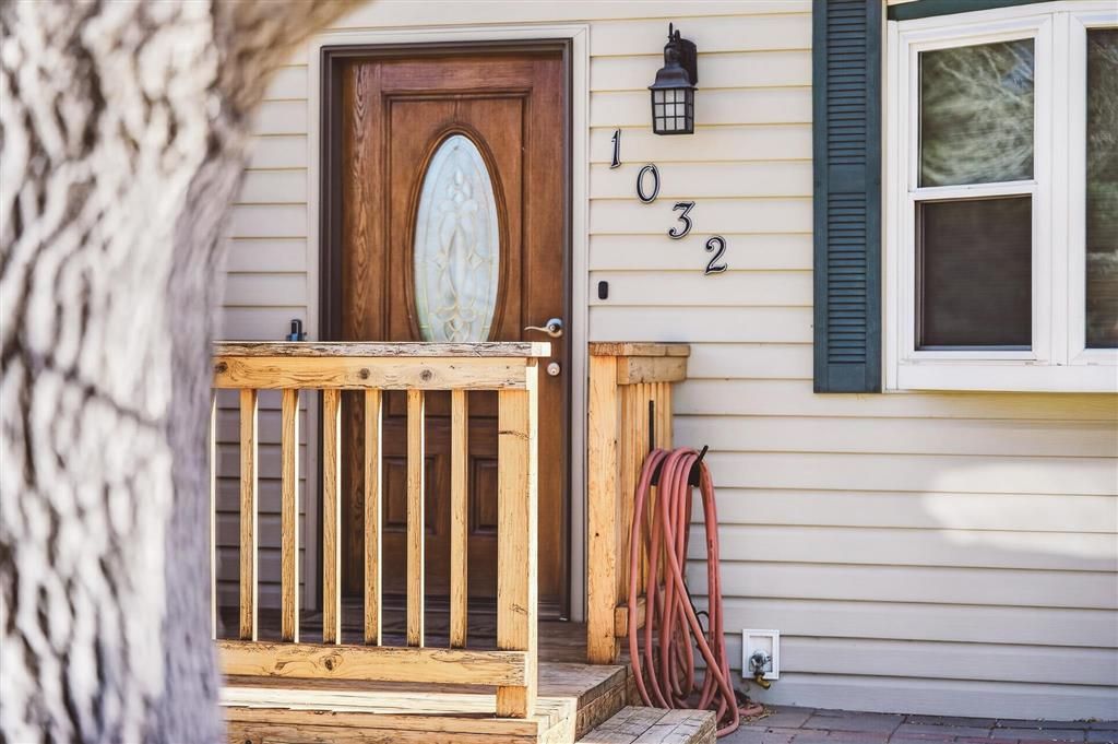 Photo of 1032 Alpine Ave, Cody, WY 82414 (MLS # 10032266)