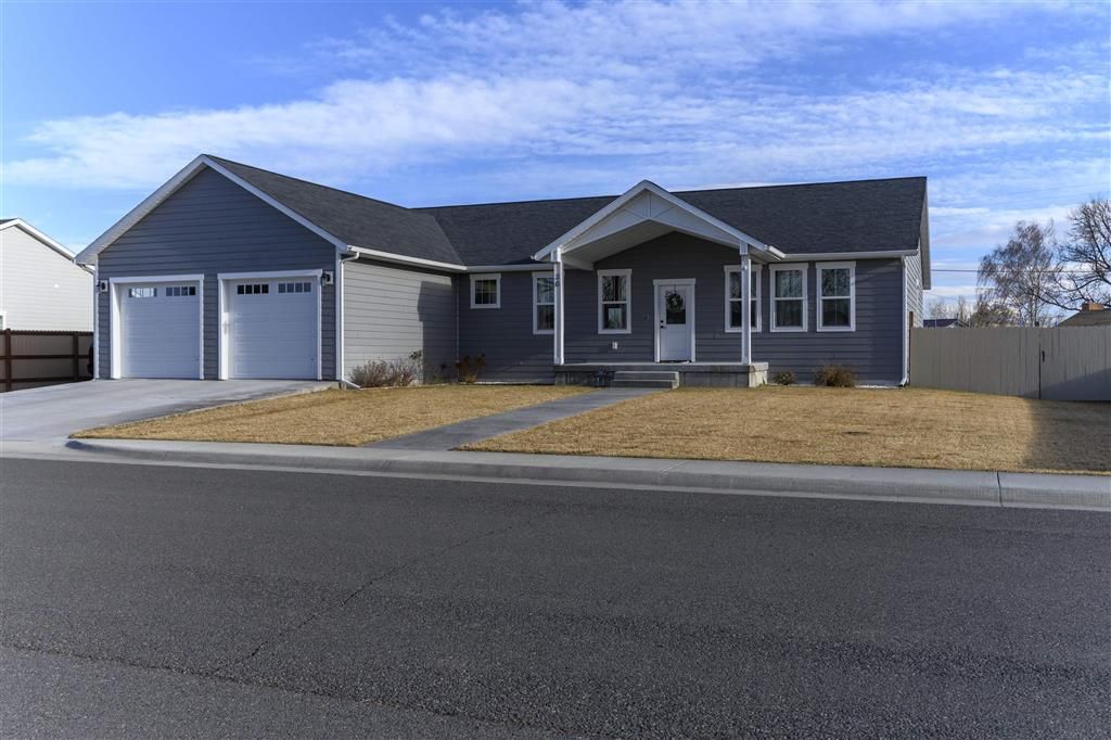 Photo of 30 E 10th St, Lovell, WY 82431 (MLS # 10032128)