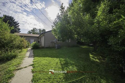 Tiny photo for 708 S 16th St, Worland, WY 82401 (MLS # 10031622)