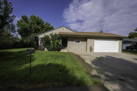 Photo of 708 S 16th St, Worland, WY 82401 (MLS # 10031622)