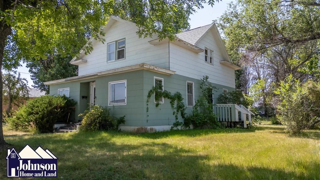Photo of 326 Oregon Ave, Lovell, WY 82431 (MLS # 10031445)
