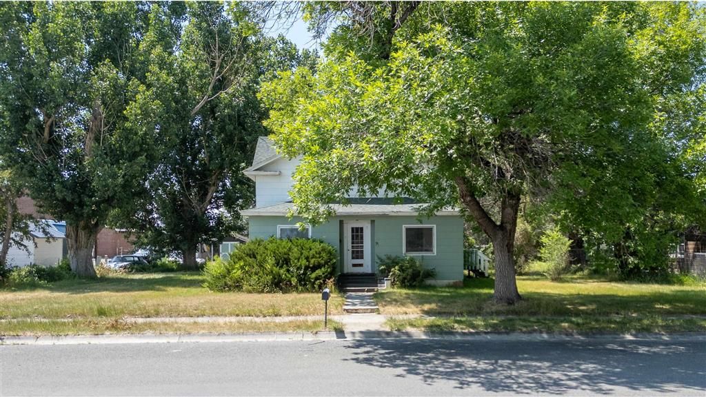 Photo of 326 Oregon Ave, Lovell, WY 82431 (MLS # 10031445)