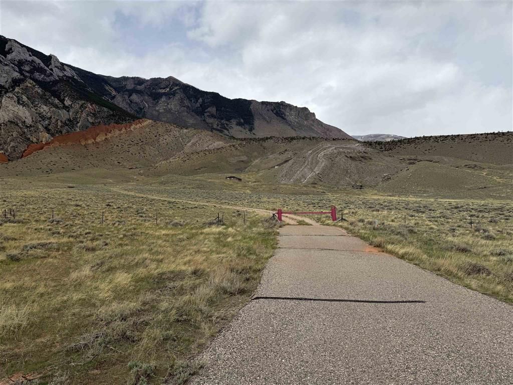 Photo of 635 Canyon Rd, Powell, WY 82435 (MLS # 10032246)