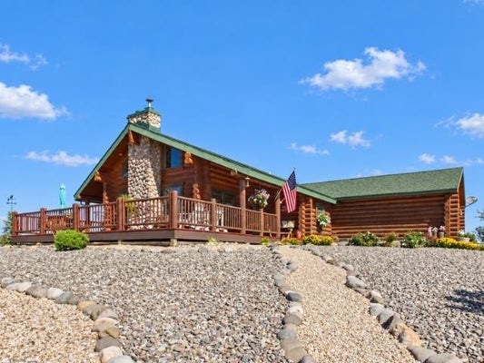 39 ROLLING HILLS DR, CODY, WY 82414 - Image f808d2dd4d286fcee1e24c752b5f8694/106242823