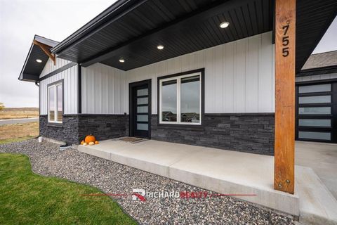 Tiny photo for 755 Go Around Loop, Cody, WY 82414 (MLS # 10031787)