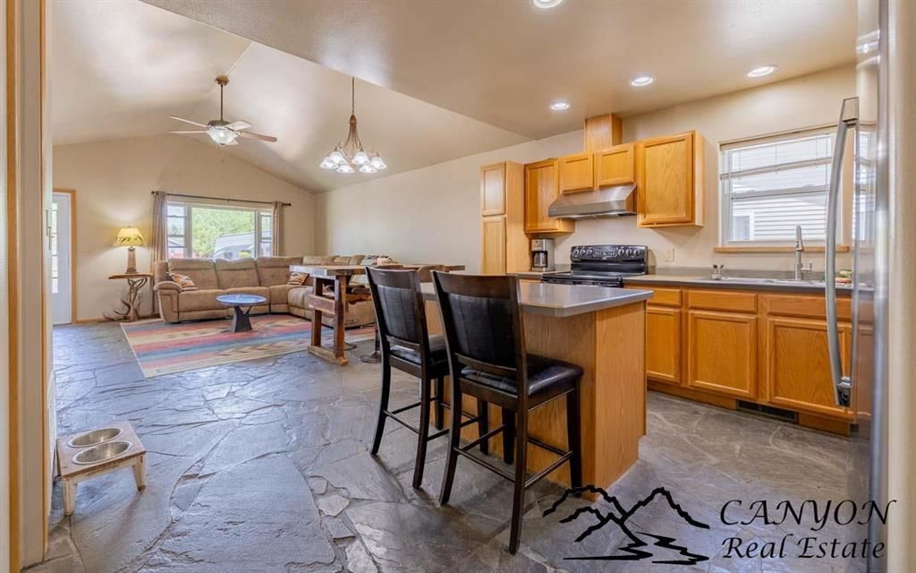 Photo of 1014 Glade Ct, Cody, WY 82414 (MLS # 10032390)