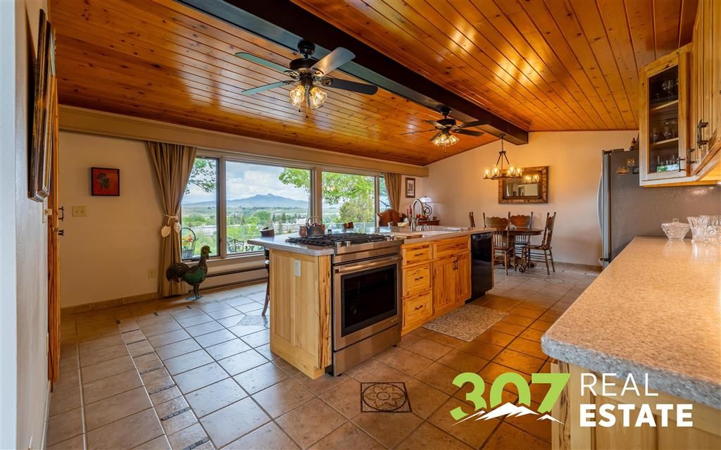 Photo of 1507 Shepard Pl, Cody, WY 82414 (MLS # 10031313)