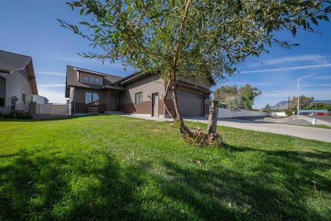 Photo of 2924 Fuelie Ave, Cody, WY 82414 (MLS # 10032326)