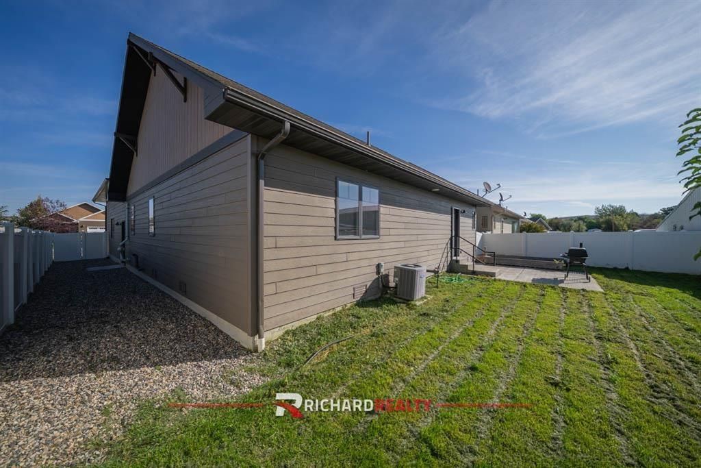 Photo of 2924 Fuelie Ave, Cody, WY 82414 (MLS # 10032326)