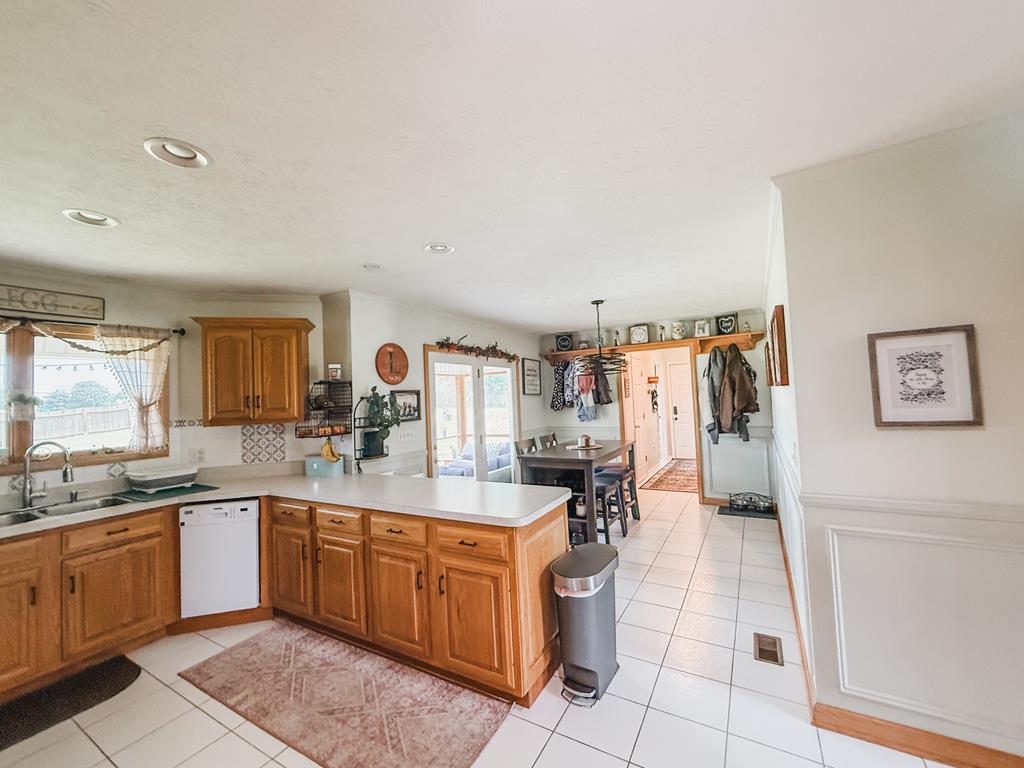 116 Lady Slipper Circle, Beaver, West Virginia image 9