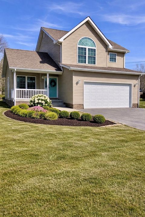 Townhouse For Sale - 120 Birch Ave<br/> Daniels, WV 25832