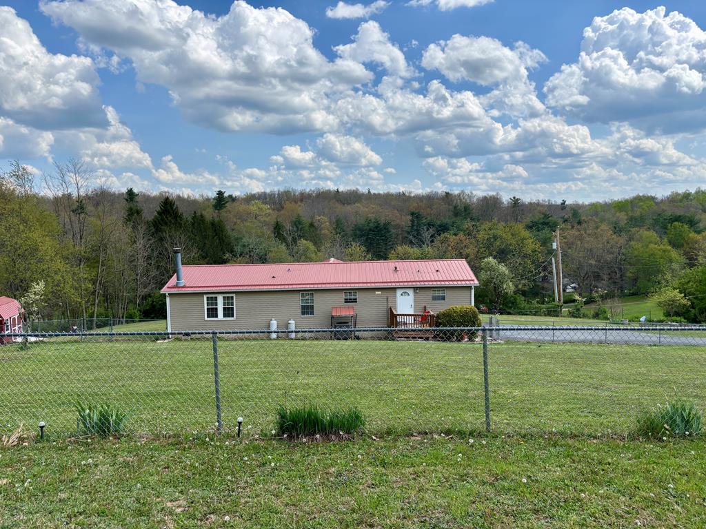 184 Pack Street, Cool Ridge, West Virginia image 3
