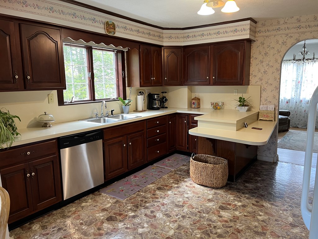 303 Crescent Road, Beckley, West Virginia image 8