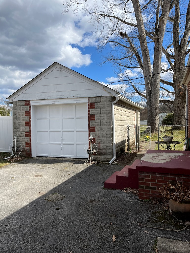 303 Crescent Road, Beckley, West Virginia image 5