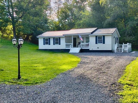 Homes For Sale - 3840 Farmdale Road<br/> Greenbrier County, Meadow Bridge, WV 25976