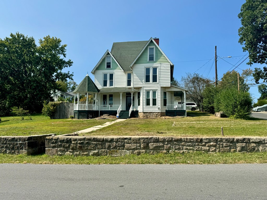 137 Fayette Avenue, Fayetteville, West Virginia image 2