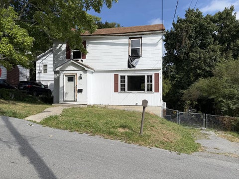 Homes For Sale - 117 Mason St<br/> Beckley, WV 25801
