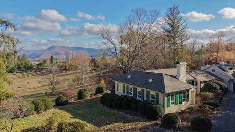 Homes For Sale - 129 Deerfield Rd<br/> Caldwell, WV 24925