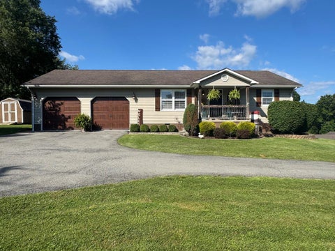 Homes For Sale - 1609 Gatewood Road<br/> Fayette County, Fayetteville, WV 25840