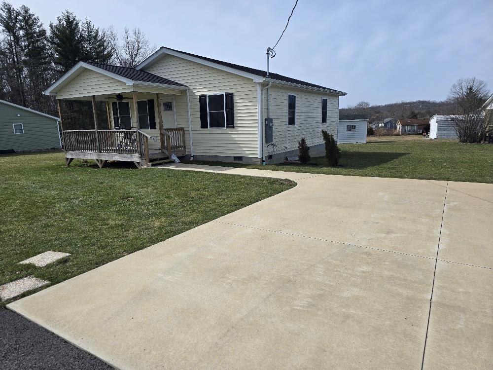 112 Woodridge Lane, Shady Spring, West Virginia image 1