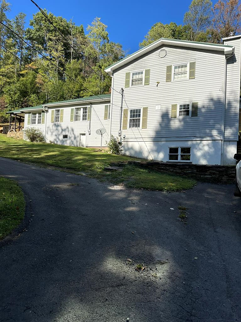179 Fox Ave, Ansted, West Virginia image 1
